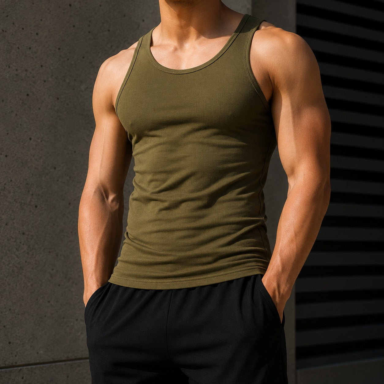 Camiseta de Tirantes Nilo™ con Silueta Entallada, Tejido de Alta Elasticidad y Cuello Redondo
