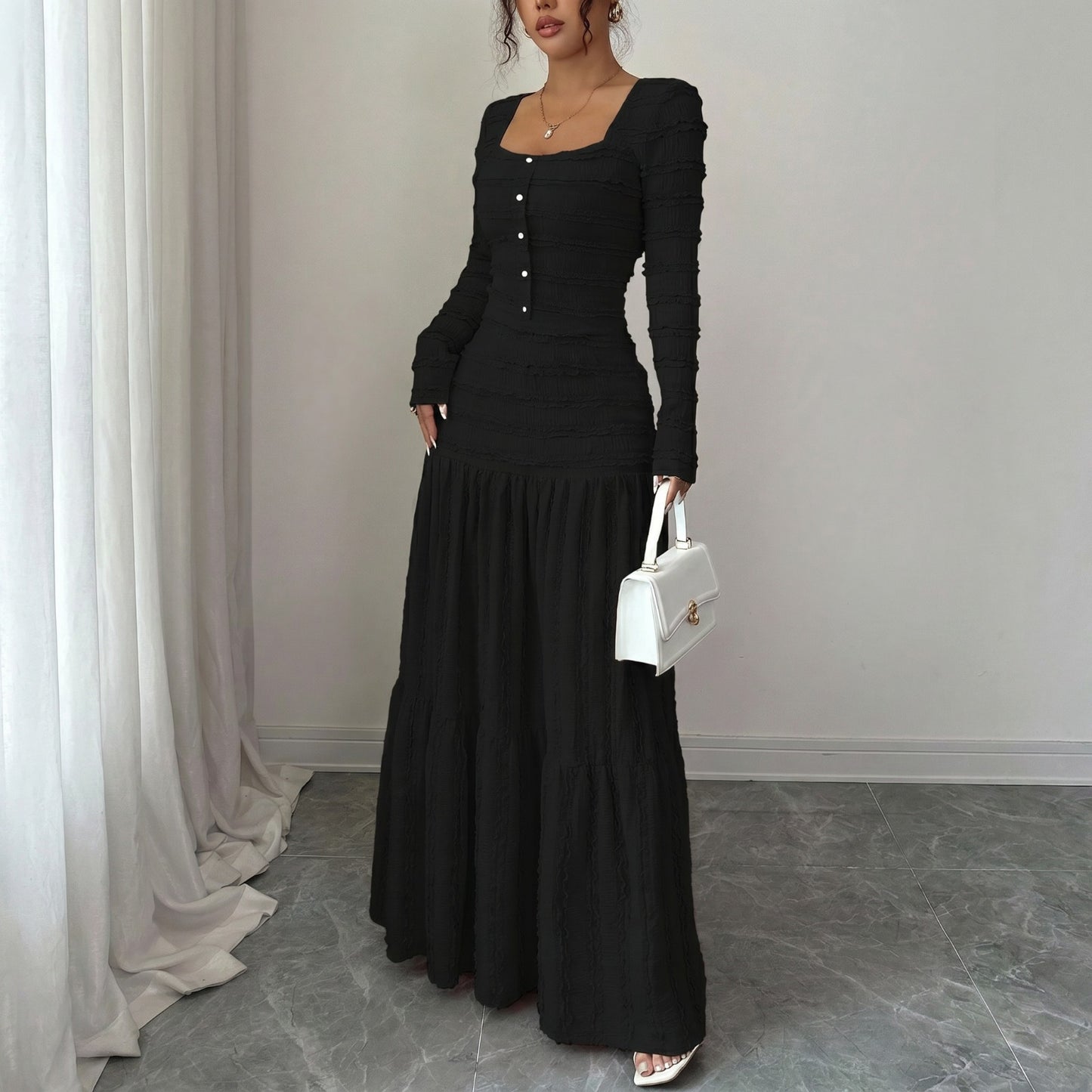 Vestido Largo Ursula™ de Punto Plisado con Botonadura Frontal