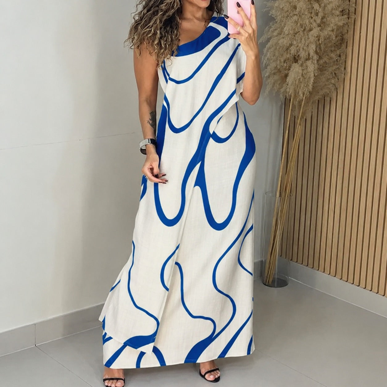 Vestido Alurea™ de Un Solo Hombro con Estampado Contemporáneo
