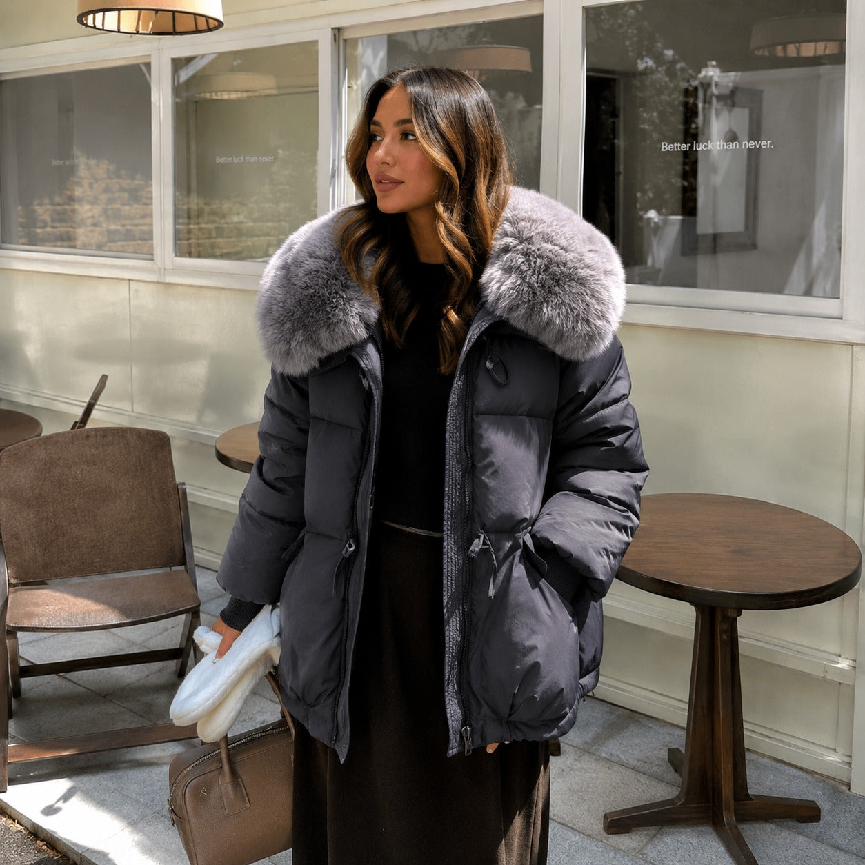 Chaqueta Dorenne™ con Puffer Premium, Cuello de Pelo Sintético y Puños de Canalé