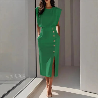 Vestido Maelle™ Midi Con Hombros Estructurados, Botones Laterales Y Abertura Frontal