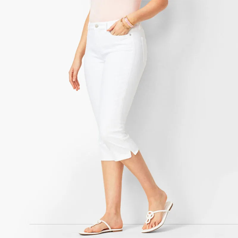 Jeans Capri Sorelly™ De Corte Ajustado Con Bajo De Abertura Sutil