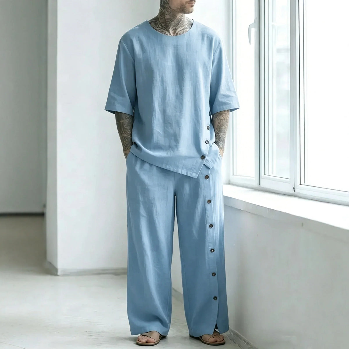 Conjunto Alessio™ con Camiseta Oversized, Pantalón de Corte Amplio y Detalle de Botones Laterales