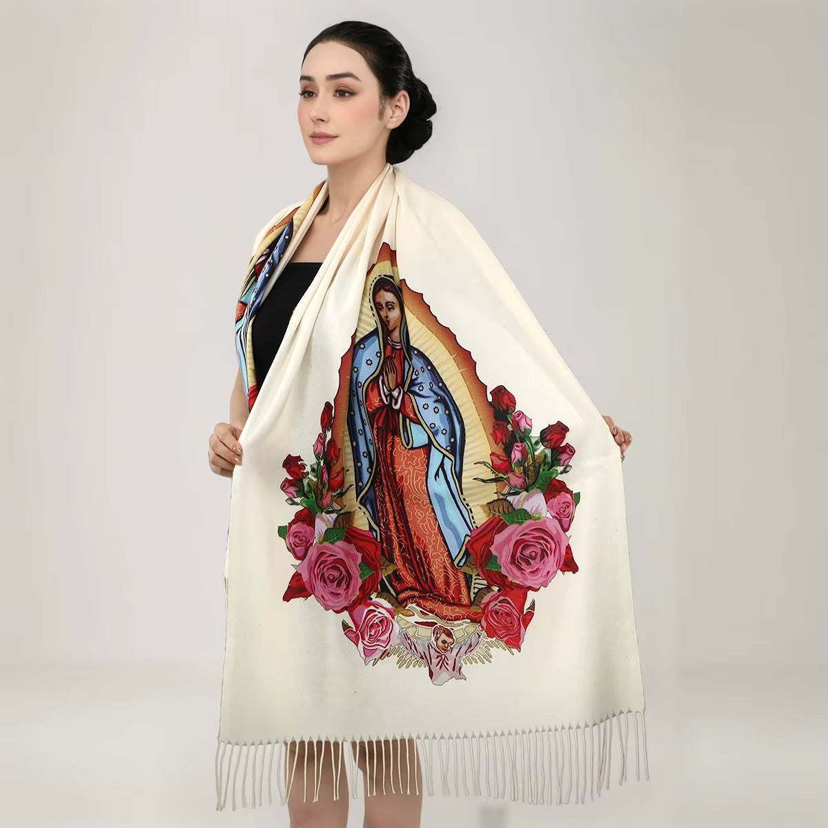 Bufanda Guadalupe™ de Cachemira con Acabado Artesanal y Flecos Delicados