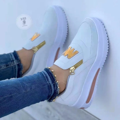 Zapatillas Zarelli™ con Paneles Acolchados, Cremallera Lateral Metálica y Detalle Dorado