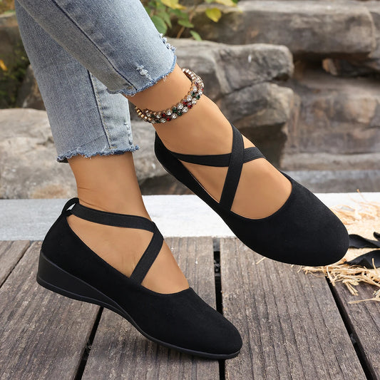 Zapatos Alouette™ Con Acabado Aterciopelado y Tiras Cruzadas