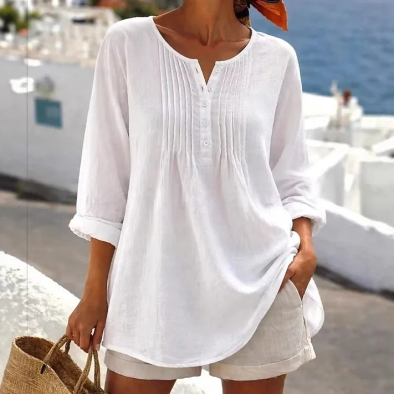 Blusa Nerea™ con Plisado Frontal, Botones en el Escote y Corte Amplio