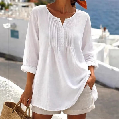 Blusa Nerea™ con Plisado Frontal, Botones en el Escote y Corte Amplio