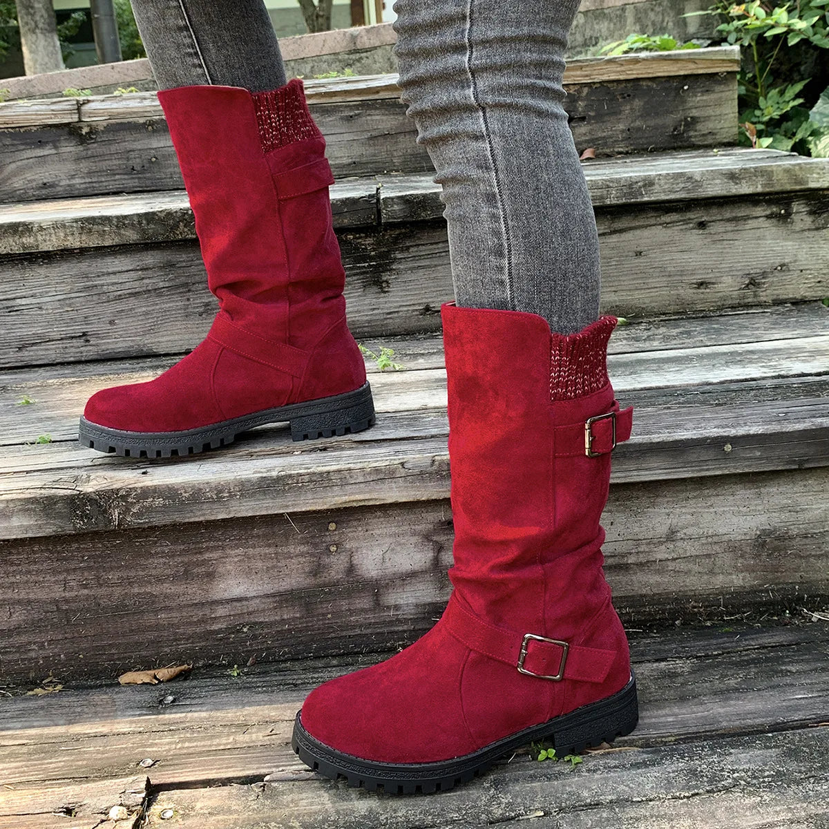 Bota Montelle™ de Caña Media con Hebillas Laterales y Suela Dentada