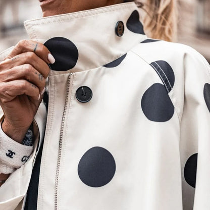 Chaqueta Varenne™ con Estampado de Lunares, Cuello Alto y Corte Amplio