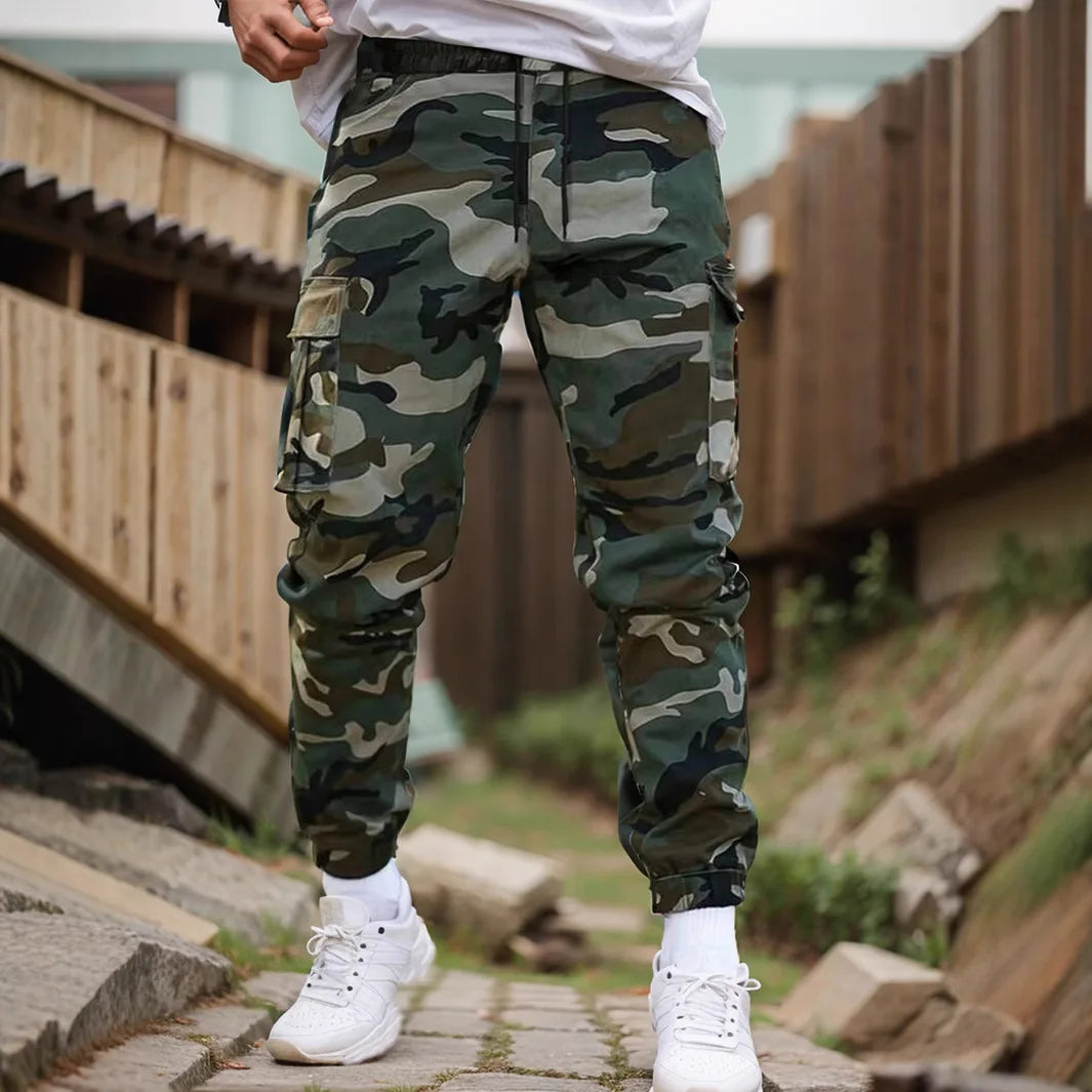 Pantalón Kaelor™ con Estampado Camuflado, Bolsillos Utilitarios y Corte Slim