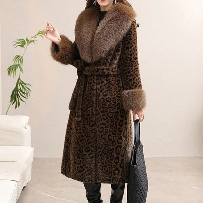 Abrigo Bellarose™ Con Estampado Animal Print y Cuello Afelpado