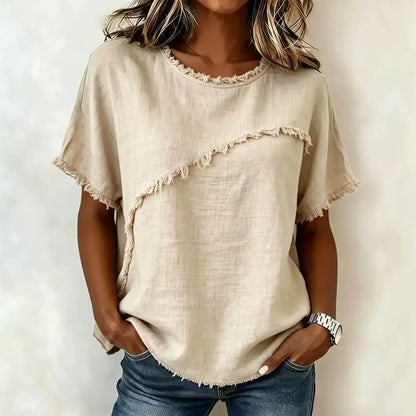 Blusa Verena™ con Corte Asimétrico y Acabado Deshilachado