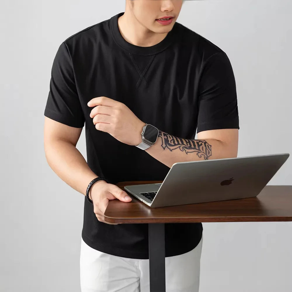 Camiseta Louis™ de Algodón Premium con Elastano y Cuello Redondo Acanalado