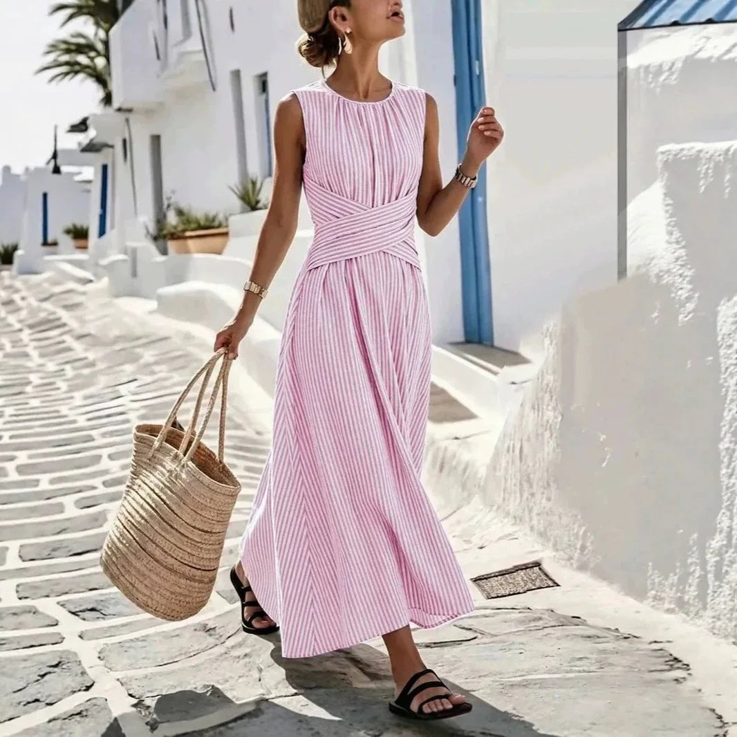 Vestido Alessine™ con Rayas Verticales y Cintura Cruzada