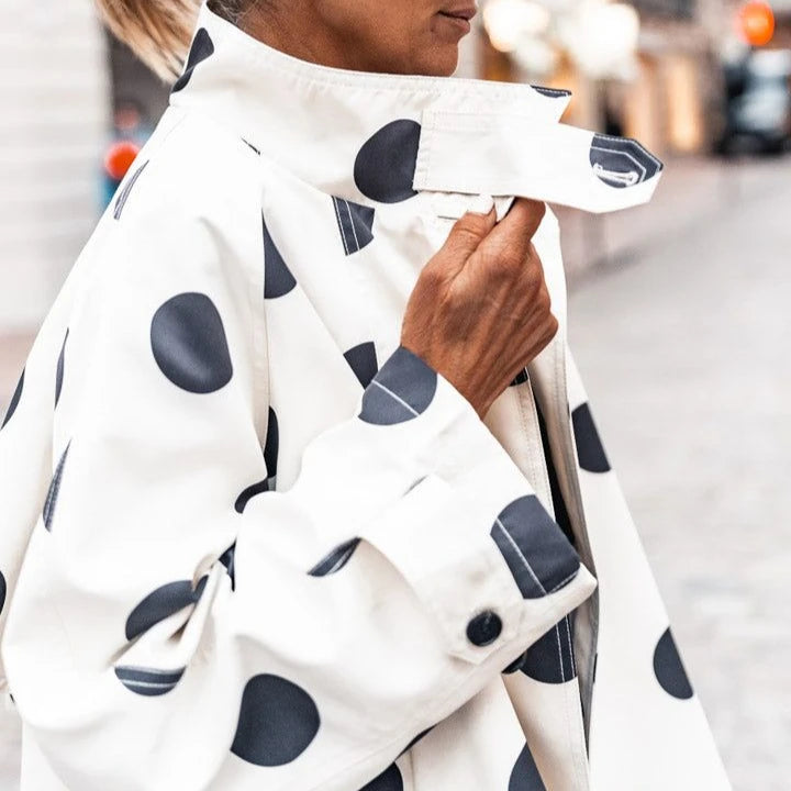 Chaqueta Varenne™ con Estampado de Lunares, Cuello Alto y Corte Amplio