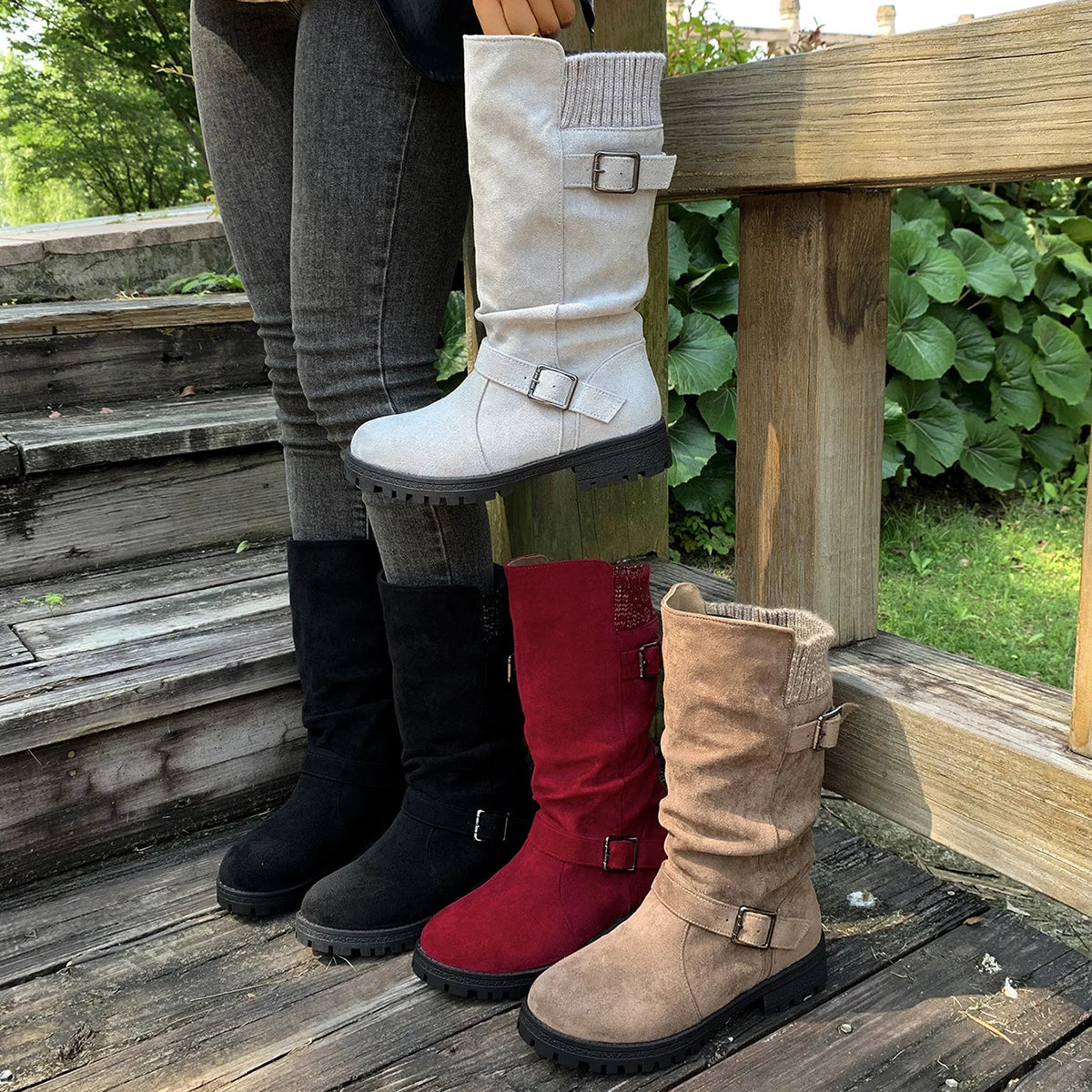 Bota Montelle™ de Caña Media con Hebillas Laterales y Suela Dentada