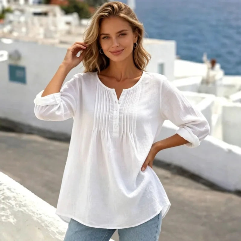 Blusa Nerea™ con Plisado Frontal, Botones en el Escote y Corte Amplio