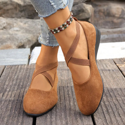 Zapatos Alouette™ Con Acabado Aterciopelado y Tiras Cruzadas