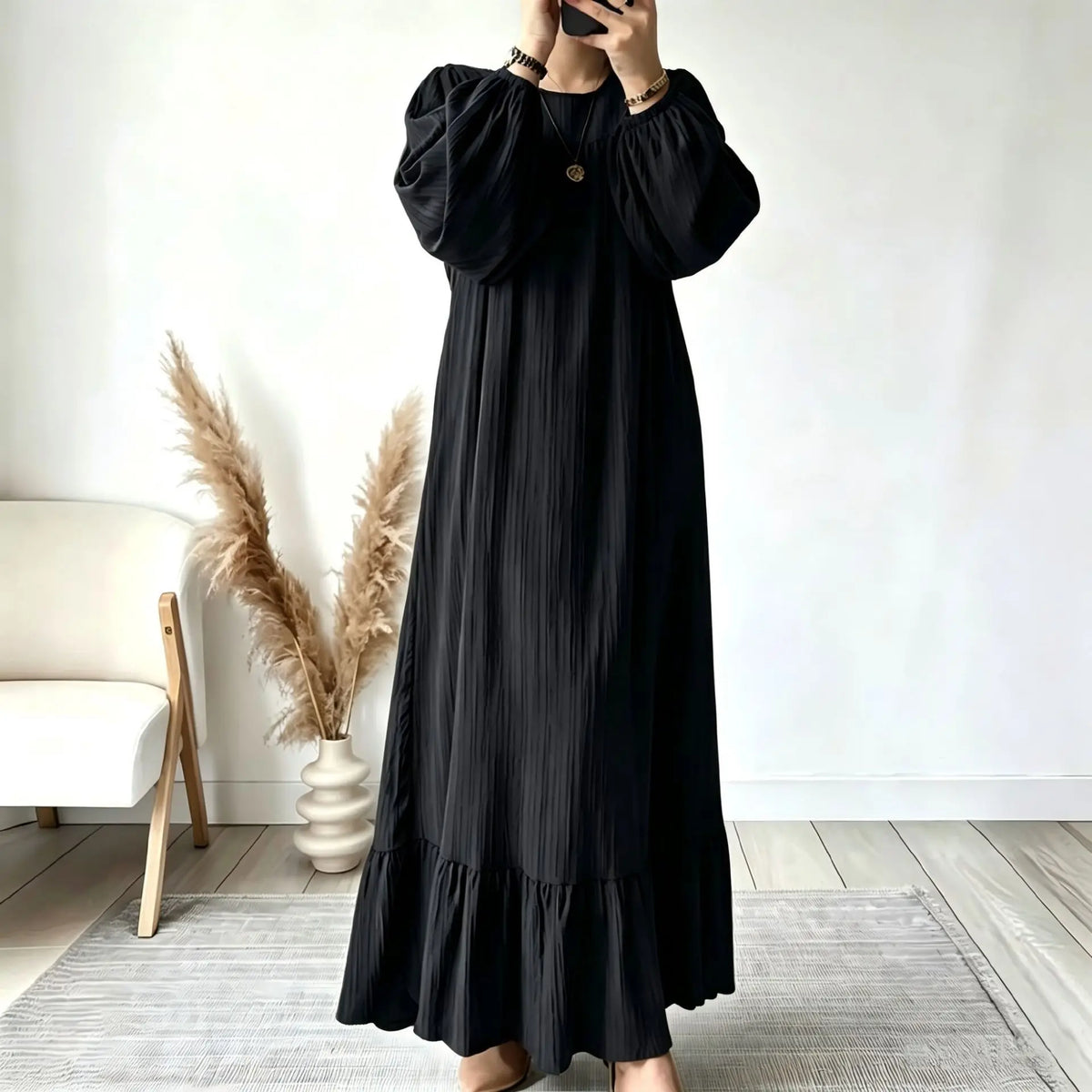 Vestido Ariella™ con Mangas Voluminosas, Corte Amplio y Bajo con Volante