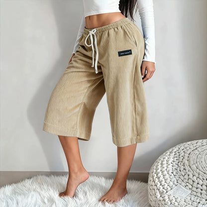 Bermuda Livenza™ con Textura Acanalada, Cintura Ajustable y Corte Amplio