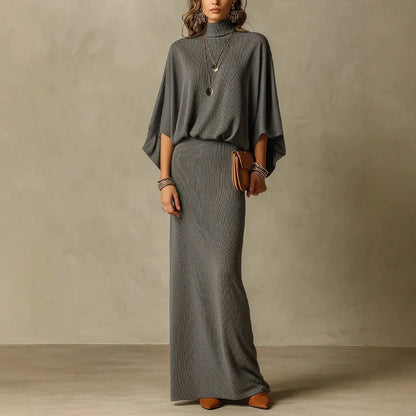Conjunto Vicenza™ con Blusa de Cuello Alto y Falda Larga de Corte Recto