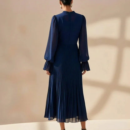 Vestido Lioren™ con Plisado Sofisticado y Volantes Asimétricos