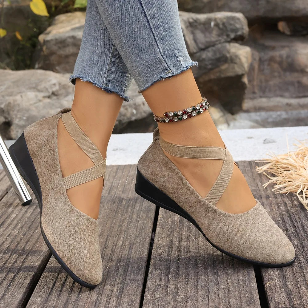 Zapatos Alouette™ Con Acabado Aterciopelado y Tiras Cruzadas