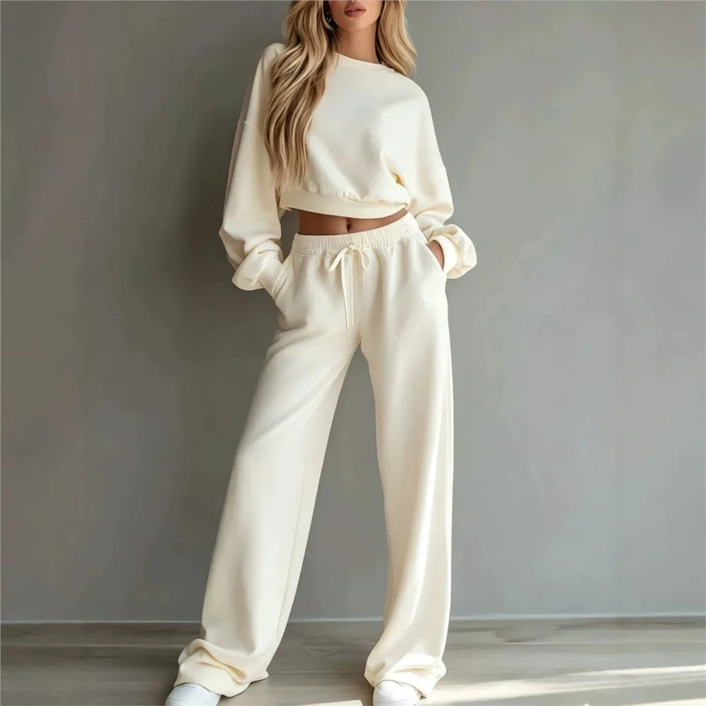 Conjunto Celaya™ con Sudadera Corta y Pantalón de Pierna Ancha  con Cordón