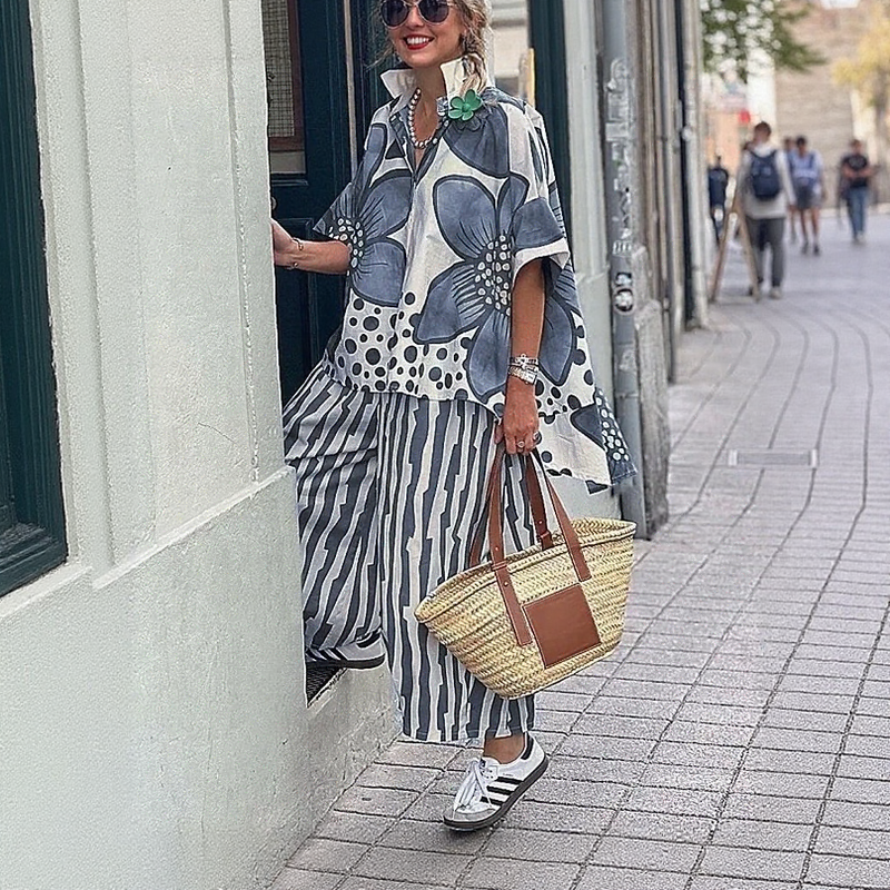 Conjunto Vionelle™ Con Camisa Floral Estampada Y Pantalón De Rayas De Corte Suelto