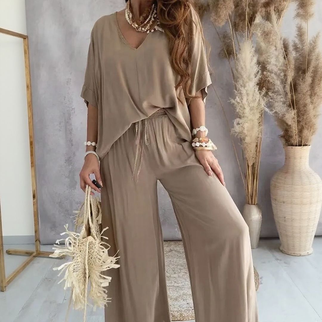 Conjunto Biarritz™ Blusa con Escote en V y Pantalón Palazzo de Cintura con Cordón Ajustable