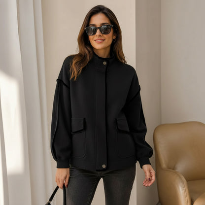 Abrigo Vivienne™ en Punto Estructurado con Contornos Elegantes