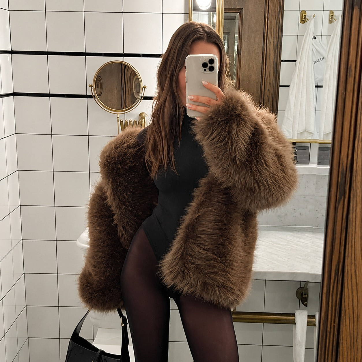 Abrigo Courchevel™ de Peluche Suave con Cuello Imponente