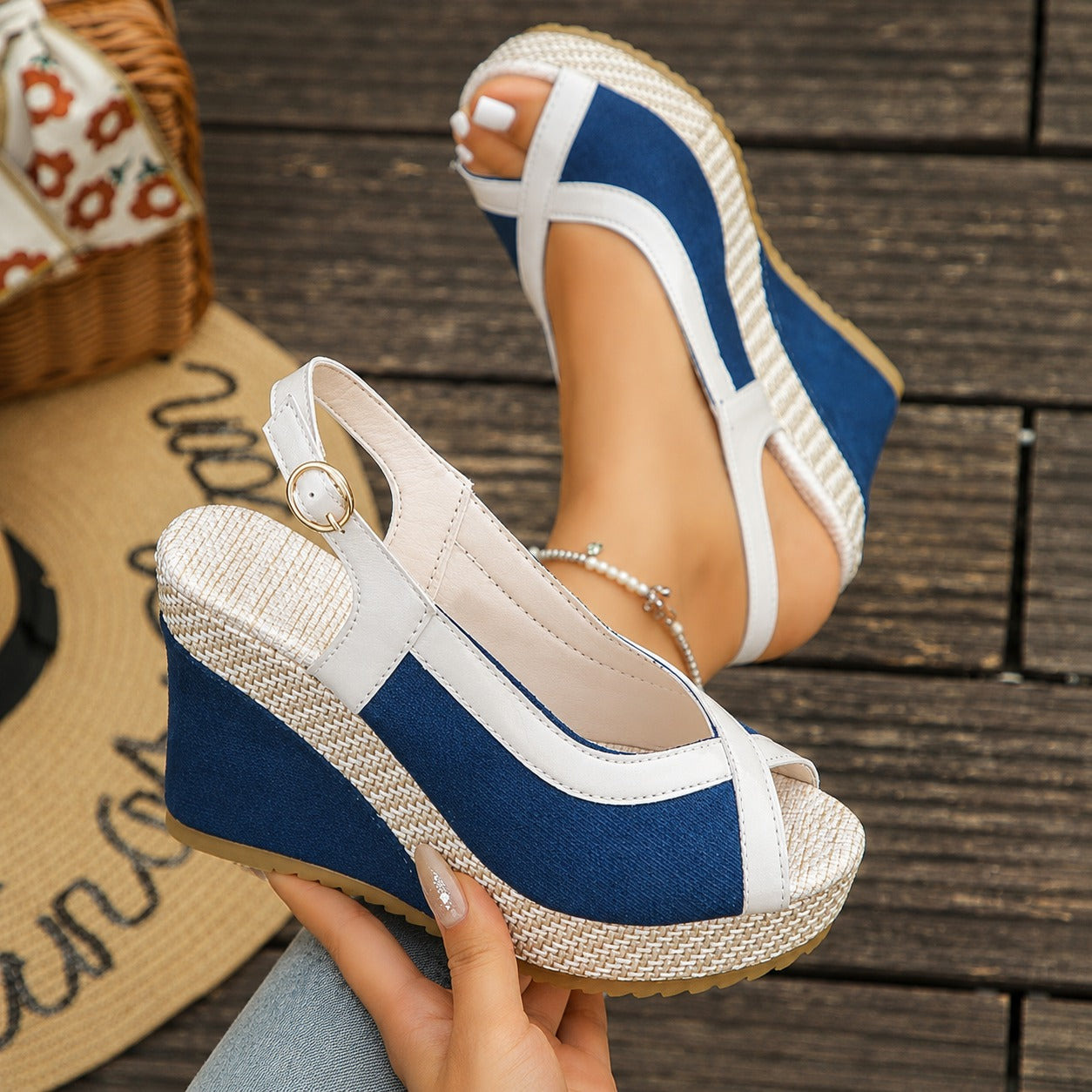 Sandalia Ravello™ con Plataforma Cómoda y Tiras Cruzadas Elegantes