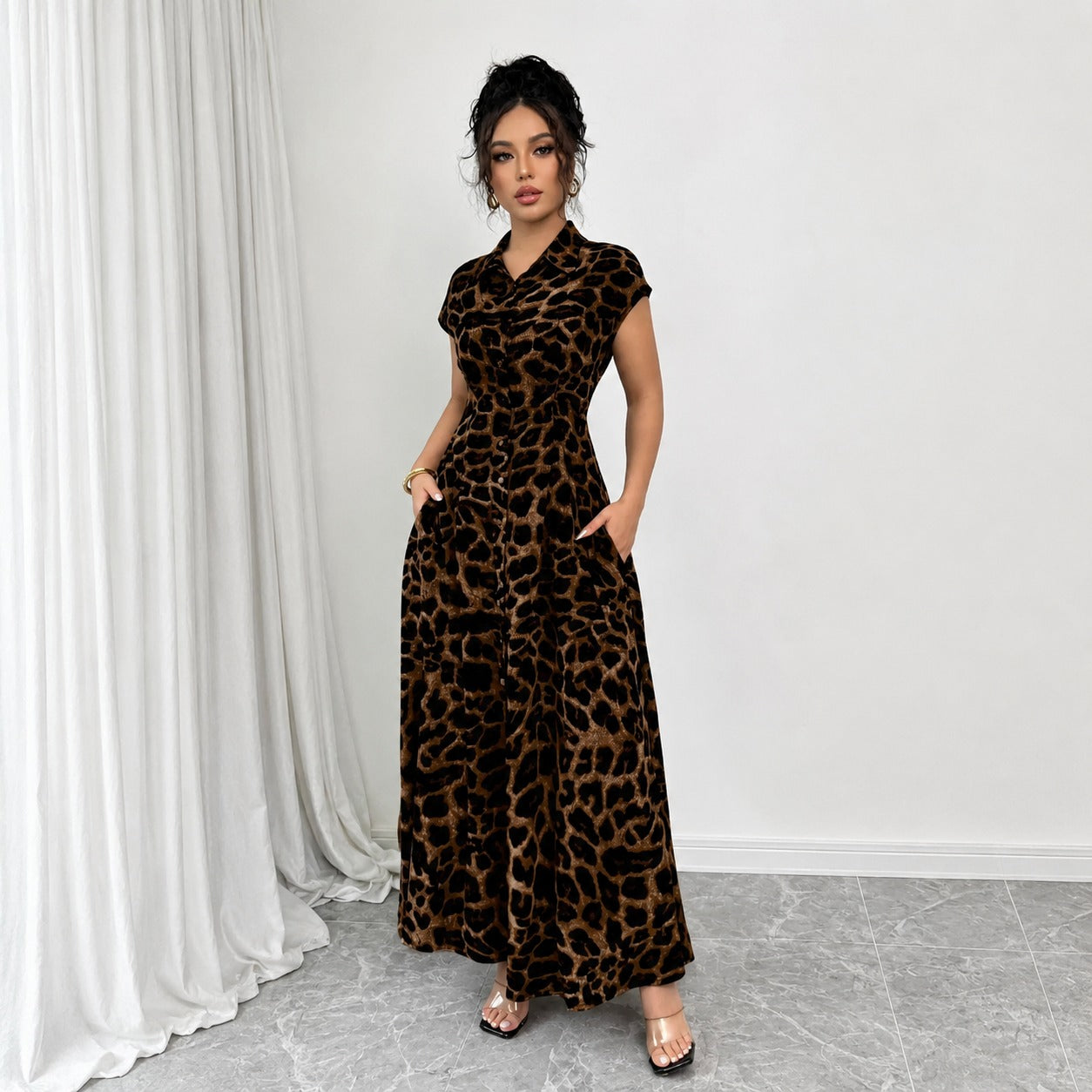 Vestido Celina™ con Estampado de Leopardo y Cintura Entallada