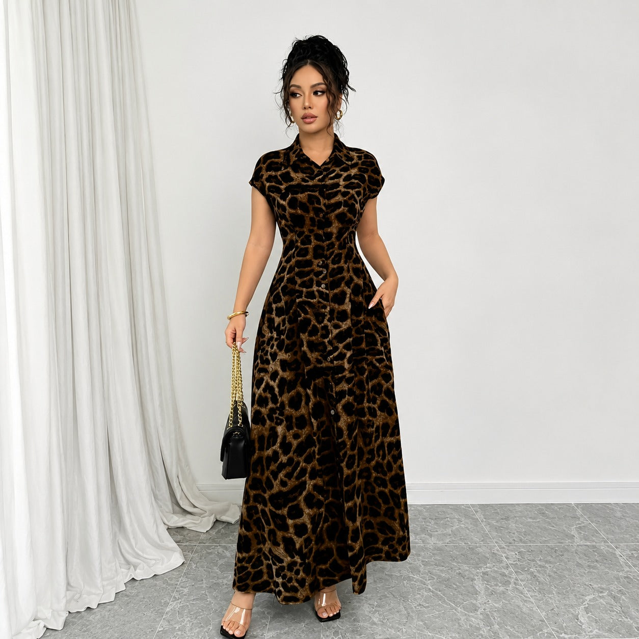 Vestido Celina™ con Estampado de Leopardo y Cintura Entallada