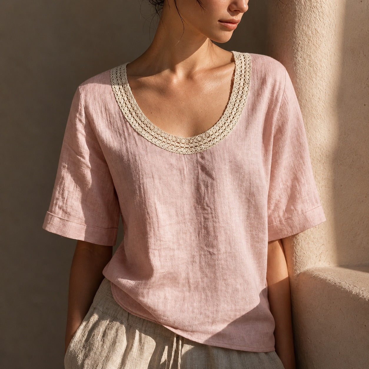 Blusa Lina™ con Mezcla de Lino-Algodón y Escote de Crochet