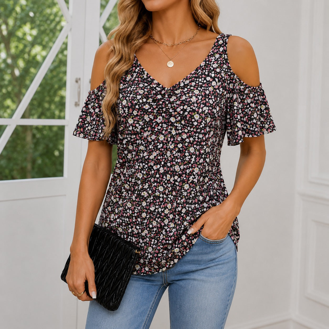Blusa Varella™ con Hombros Descubiertos, Escote V y Frunce Central