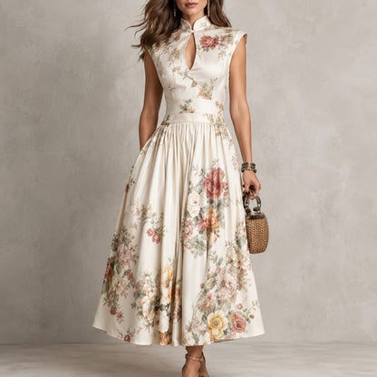 Vestido Vitoriana™ con Cuello Mandarín, Abertura Frontal y Falda Evasé