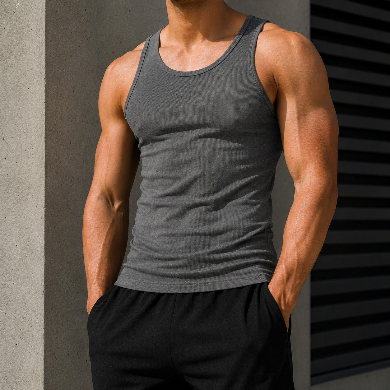 Camiseta de Tirantes Nilo™ con Silueta Entallada, Tejido de Alta Elasticidad y Cuello Redondo