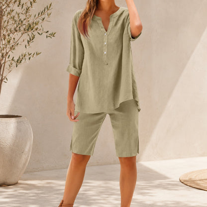 Conjunto Soraya™ con Blusa de Escote V y Shorts con Aberturas Laterales