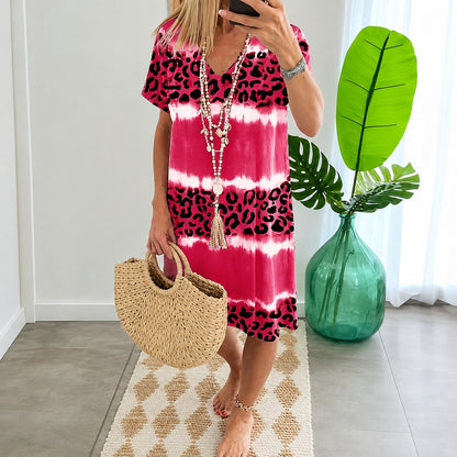 Vestido Selvanna™ con Estampado Animal Print, Escote en V y Manga Corta.