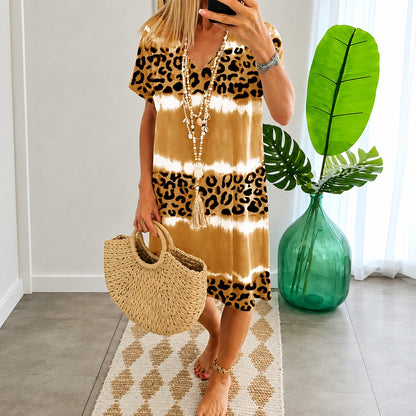 Vestido Selvanna™ con Estampado Animal Print, Escote en V y Manga Corta.