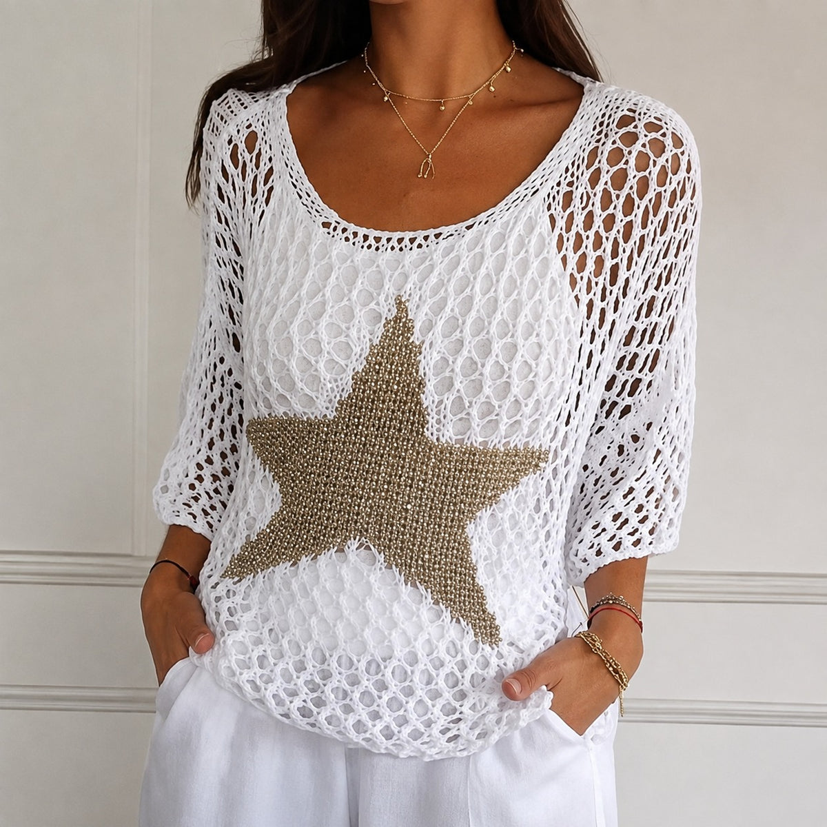Blusa Celeste™ en Tejido de Punto Calado con Estrella Central y Corte Amplio