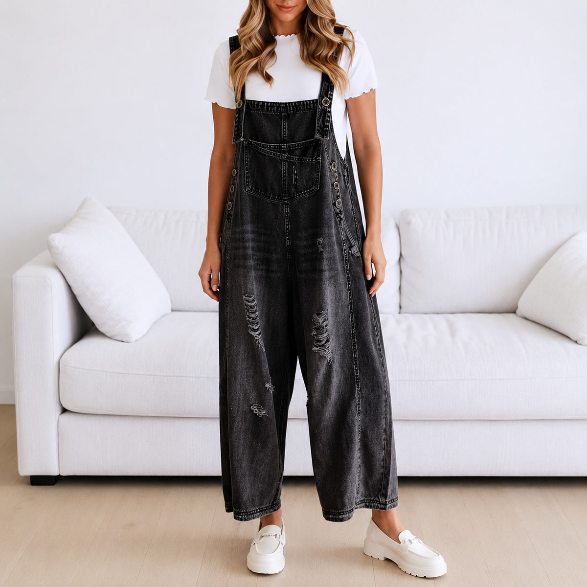 Mono Julieta™ con Corte Amplio, Denim Desgastado y Botones Laterales