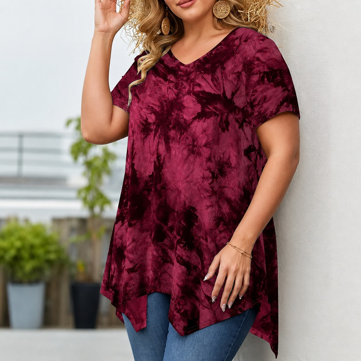 Blusa Melina™ con Estampado Artístico y Bajo Asimétrico