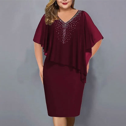 Vestido Maresse™ con Capa Asimétrica y Aplicaciones Brillantes
