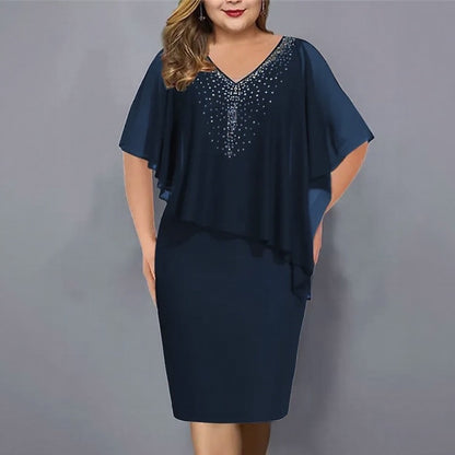 Vestido Maresse™ con Capa Asimétrica y Aplicaciones Brillantes