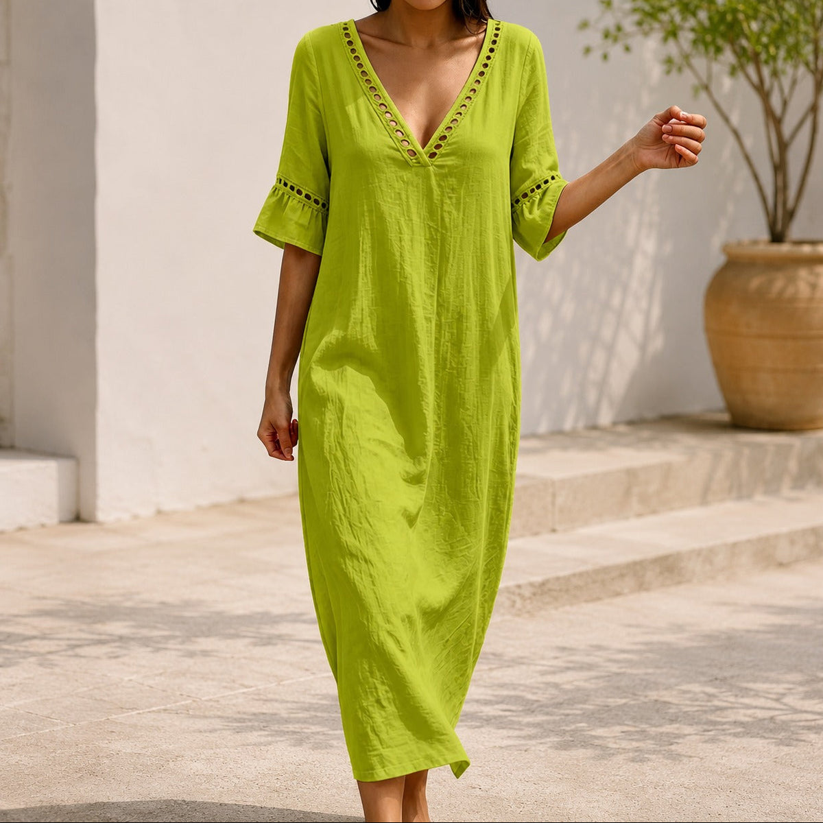 Vestido Ayla™ con Escote en V, Corte Evasé, Mangas con Volantes y Detalles Calados