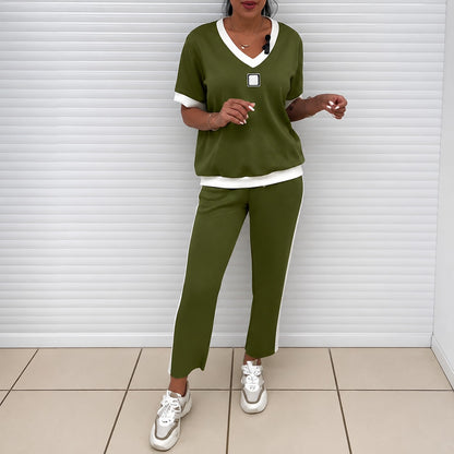 Conjunto Emilia™ con Blusa de Ribete Contrastante y Pantalón Recto